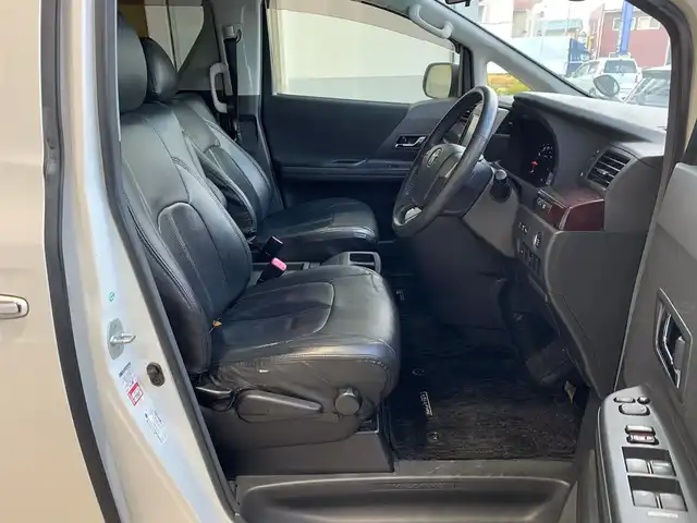 トヨタ ヴェルファイア 2．4Z 福井県 2012(平24)年 11.3万km ホワイトパールクリスタルシャイン (株)IDOMが運営する【じしゃロン福井店】の自社ローン対象車両になります。こちらは現金またはオートローンご利用時の価格です。自社ローンご希望の方は別途その旨お申付け下さい/純正ナビ（CD・DVD・BT接続可）/フルセグテレビ/バックカメラ/ETC/両側パワースライドドア/フリップダウンモニター/コーナーセンサー/HID