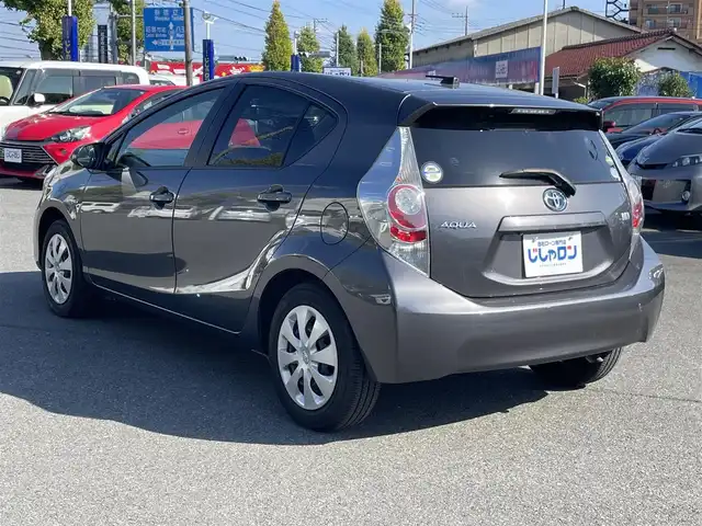 トヨタ アクア 東京都 2014(平26)年 1.5万km グレーメタリック (株)IDOMが運営する【じしゃロン昭島店】の自社ローン専用車両になります。こちらは現金またはオートローンご利用時の価格です。自社ローンご希望の方は別途その旨お申付け下さい/純正ナビ（7インチ）/BT/SD/CD/DVD/ワンセグTV/バックカメラ/社外ETC/ワンオーナー/電動格納ミラー/１５０００ｋｍ