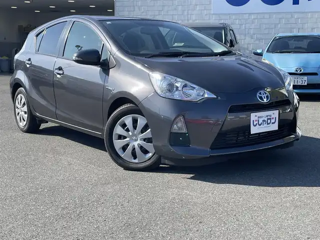 トヨタ アクア 東京都 2014(平26)年 1.5万km グレーメタリック (株)IDOMが運営する【じしゃロン昭島店】の自社ローン専用車両になります。こちらは現金またはオートローンご利用時の価格です。自社ローンご希望の方は別途その旨お申付け下さい/純正ナビ（7インチ）/BT/SD/CD/DVD/ワンセグTV/バックカメラ/社外ETC/ワンオーナー/電動格納ミラー/１５０００ｋｍ