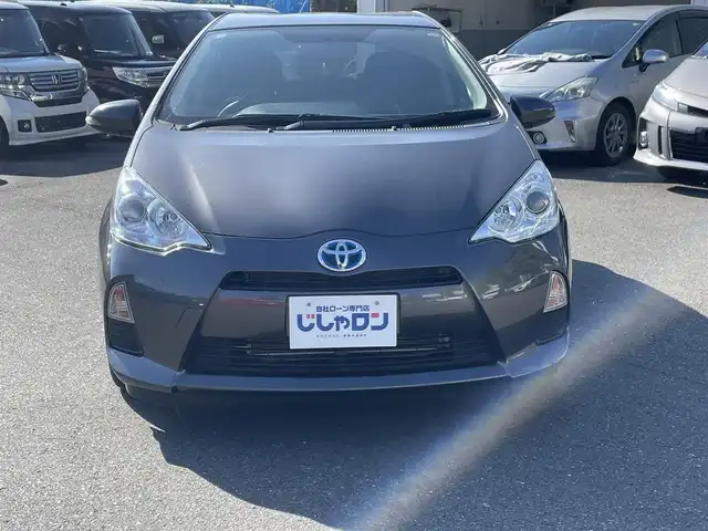 トヨタ アクア 東京都 2014(平26)年 1.5万km グレーメタリック (株)IDOMが運営する【じしゃロン昭島店】の自社ローン専用車両になります。こちらは現金またはオートローンご利用時の価格です。自社ローンご希望の方は別途その旨お申付け下さい/純正ナビ（7インチ）/BT/SD/CD/DVD/ワンセグTV/バックカメラ/社外ETC/ワンオーナー/電動格納ミラー/１５０００ｋｍ