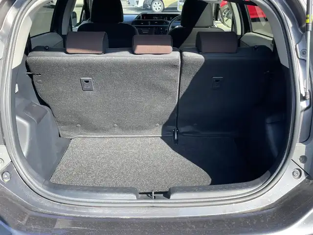 トヨタ アクア 東京都 2014(平26)年 1.5万km グレーメタリック (株)IDOMが運営する【じしゃロン昭島店】の自社ローン専用車両になります。こちらは現金またはオートローンご利用時の価格です。自社ローンご希望の方は別途その旨お申付け下さい/純正ナビ（7インチ）/BT/SD/CD/DVD/ワンセグTV/バックカメラ/社外ETC/ワンオーナー/電動格納ミラー/１５０００ｋｍ