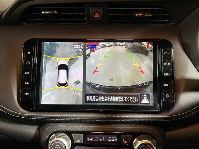 日産 キックス X 静岡県 2020(令2)年 5万km ピュアブラック 純正SDナビ/・CD/・DVD/・フルセグＴＶ/・Bluetooth/・AM/・FM/主要装備/・衝突軽減/・レーンキープ/・追従クルコン/・コーナーセンサー前後/・全方位カメラ/・ビルトインＥＴＣ/・ドラレコ前/・ハーフレザーシート/・シートヒーターD/N席/・ハンドルヒーター/・ステリモ/・ルーフレール/・LEDヘッドライト/・オートハイビーム/・オートライト/・純正フロアマット/・純正アルミホイール/・ホイールロックナット