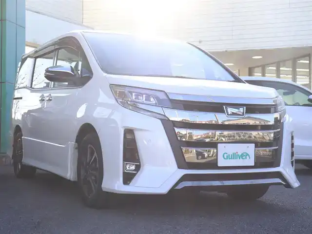 トヨタ ノア Si ダブルバイビーⅢ 神奈川県 2020(令2)年 4.3万km ホワイトパールクリスタルシャイン ワンオーナー/純正メモリナビ/フルセグテレビ/フリップダウンモニター/クルーズコントロール/プッシュスタート/両側パワースライドドア/ETC2.0/LEDヘッドライト/スマートキー/保証書/取説/ナビ説/記録(R.4.5.7)/スペアスマートキー