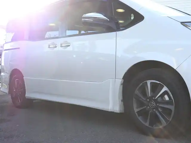 トヨタ ノア Si ダブルバイビーⅢ 神奈川県 2020(令2)年 4.3万km ホワイトパールクリスタルシャイン ワンオーナー/純正メモリナビ/フルセグテレビ/フリップダウンモニター/クルーズコントロール/プッシュスタート/両側パワースライドドア/ETC2.0/LEDヘッドライト/スマートキー/保証書/取説/ナビ説/記録(R.4.5.7)/スペアスマートキー