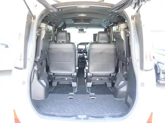 トヨタ ノア Si ダブルバイビーⅢ 神奈川県 2020(令2)年 4.3万km ホワイトパールクリスタルシャイン ワンオーナー/純正メモリナビ/フルセグテレビ/フリップダウンモニター/クルーズコントロール/プッシュスタート/両側パワースライドドア/ETC2.0/LEDヘッドライト/スマートキー/保証書/取説/ナビ説/記録(R.4.5.7)/スペアスマートキー