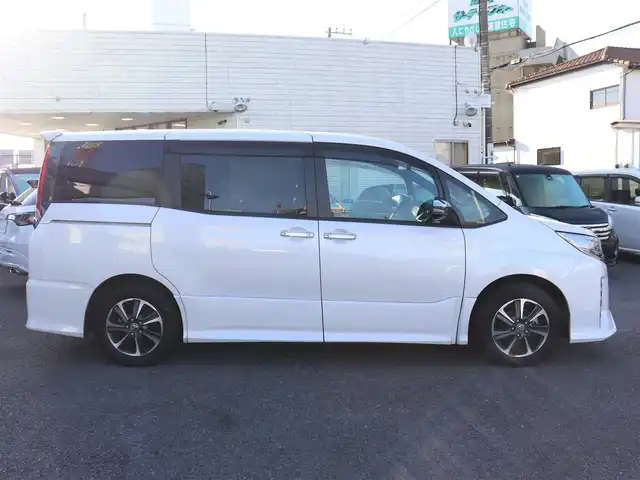 トヨタ ノア Si ダブルバイビーⅢ 神奈川県 2020(令2)年 4.3万km ホワイトパールクリスタルシャイン ワンオーナー/純正メモリナビ/フルセグテレビ/フリップダウンモニター/クルーズコントロール/プッシュスタート/両側パワースライドドア/ETC2.0/LEDヘッドライト/スマートキー/保証書/取説/ナビ説/記録(R.4.5.7)/スペアスマートキー