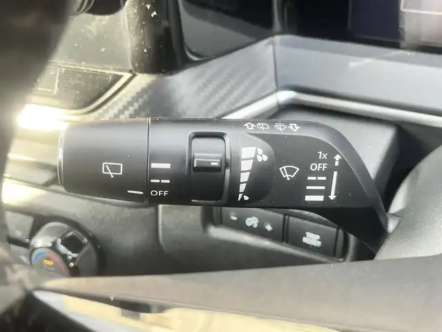 日産 ノート e－パワー X FOUR 島根県 2023(令5)年 6.5万km スーパーブラック 4WD/プロパイロット　/・レーダークルーズコントロール/・レーンアシスト/純正９インチメモリナビ　/(AM/FM/フルセグTV/Ｂｌｕｅｔｏｏｔｈ接続)　/全方位／バックカメラ　/ビルトインＥＴＣ2.0/インテリジェント　エマージェンシーブレーキ/後側方車両検知警報システム/前後コーナーセンサー　/前席シートヒーター　/ステアリングヒーター/電動パーキングブレーキ/オートホールド　/オートハイビーム／ライト/置くだけ充電/純正フロアマット/保証書・取扱説明書・スペアキー1本