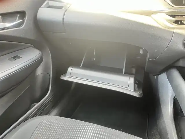 日産 ノート e－パワー X FOUR 島根県 2023(令5)年 6.5万km スーパーブラック 4WD/プロパイロット　/・レーダークルーズコントロール/・レーンアシスト/純正９インチメモリナビ　/(AM/FM/フルセグTV/Ｂｌｕｅｔｏｏｔｈ接続)　/全方位／バックカメラ　/ビルトインＥＴＣ2.0/インテリジェント　エマージェンシーブレーキ/後側方車両検知警報システム/前後コーナーセンサー　/前席シートヒーター　/ステアリングヒーター/電動パーキングブレーキ/オートホールド　/オートハイビーム／ライト/置くだけ充電/純正フロアマット/保証書・取扱説明書・スペアキー1本