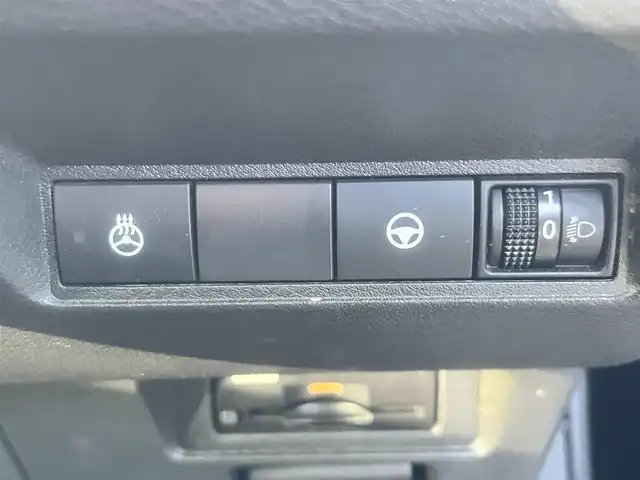 日産 ノート e－パワー X FOUR 島根県 2023(令5)年 6.5万km スーパーブラック 4WD/プロパイロット　/・レーダークルーズコントロール/・レーンアシスト/純正９インチメモリナビ　/(AM/FM/フルセグTV/Ｂｌｕｅｔｏｏｔｈ接続)　/全方位／バックカメラ　/ビルトインＥＴＣ2.0/インテリジェント　エマージェンシーブレーキ/後側方車両検知警報システム/前後コーナーセンサー　/前席シートヒーター　/ステアリングヒーター/電動パーキングブレーキ/オートホールド　/オートハイビーム／ライト/置くだけ充電/純正フロアマット/保証書・取扱説明書・スペアキー1本