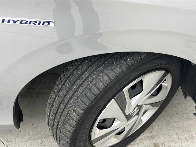 ホンダ フリード ハイブリット G ホンダセンシング 宮城県 2018(平30)年 6万km ルナシルバーM 禁煙車/ホンダセンシング/・衝突軽減ブレーキ/・路外逸脱抑制機能/・先行車発進お知らせ機能/・アダプティブクルーズコントロール/・車線維持支援システム/・標識認識機能/両側パワースライドドア/バックカメラ/純正9インチSDナビ/・BT/SD/DVD/CD/AM/FM/フルセグTV/純正ドライブレコーダー（F/R）/ビルトインETC/ステアリングスイッチ/プッシュスタート/スマートキー/LEDヘッドライト/純正フロアマット/純正15インチホイールキャップ/後席ロールサンシェード/ドアバイザー/横滑り防止装置/アイドリングストップ