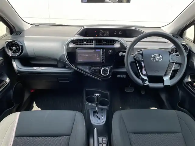 トヨタ アクア S スタイルブラック 茨城県 2018(平30)年 6.4万km ダークブルーマイカ Toyota Safety Sense C/純正SDナビ(NSCP-W64)/・ワンセグYV/CD/BT/バックカメラ/ETC/ステアリングリモコン/オートハイビーム/オートライト/LEDライト/ライトレベライザー/Wエアバッグ/横滑り防止装置/ABS/フロアマット/ウインカーミラー/電動格納ミラー/スマートキー/プッシュスタート/取扱説明書