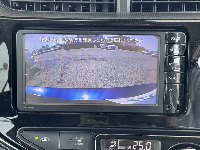 トヨタ アクア S スタイルブラック 茨城県 2018(平30)年 6.4万km ダークブルーマイカ Toyota Safety Sense C/純正SDナビ(NSCP-W64)/・ワンセグYV/CD/BT/バックカメラ/ETC/ステアリングリモコン/オートハイビーム/オートライト/LEDライト/ライトレベライザー/Wエアバッグ/横滑り防止装置/ABS/フロアマット/ウインカーミラー/電動格納ミラー/スマートキー/プッシュスタート/取扱説明書