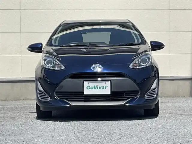 トヨタ アクア S スタイルブラック 茨城県 2018(平30)年 6.4万km ダークブルーマイカ Toyota Safety Sense C/純正SDナビ(NSCP-W64)/・ワンセグYV/CD/BT/バックカメラ/ETC/ステアリングリモコン/オートハイビーム/オートライト/LEDライト/ライトレベライザー/Wエアバッグ/横滑り防止装置/ABS/フロアマット/ウインカーミラー/電動格納ミラー/スマートキー/プッシュスタート/取扱説明書