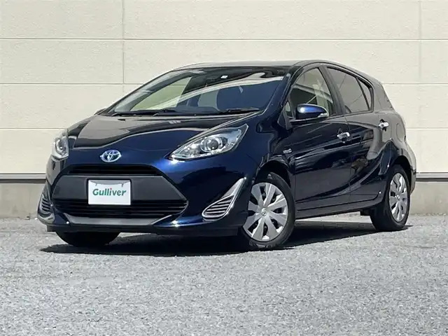 トヨタ アクア S スタイルブラック 茨城県 2018(平30)年 6.4万km ダークブルーマイカ Toyota Safety Sense C/純正SDナビ(NSCP-W64)/・ワンセグYV/CD/BT/バックカメラ/ETC/ステアリングリモコン/オートハイビーム/オートライト/LEDライト/ライトレベライザー/Wエアバッグ/横滑り防止装置/ABS/フロアマット/ウインカーミラー/電動格納ミラー/スマートキー/プッシュスタート/取扱説明書