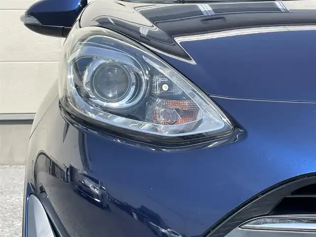 トヨタ アクア S スタイルブラック 茨城県 2018(平30)年 6.4万km ダークブルーマイカ Toyota Safety Sense C/純正SDナビ(NSCP-W64)/・ワンセグYV/CD/BT/バックカメラ/ETC/ステアリングリモコン/オートハイビーム/オートライト/LEDライト/ライトレベライザー/Wエアバッグ/横滑り防止装置/ABS/フロアマット/ウインカーミラー/電動格納ミラー/スマートキー/プッシュスタート/取扱説明書