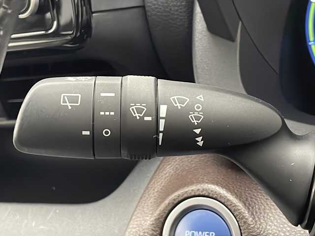 トヨタ ヤリスクロス ハイブリッド Z 千葉県 2020(令2)年 3.6万km ホワイトパールクリスタルシャイン 純正8インチナビ/　AM FM Bluetooth USB/フルセグTV/バックモニター/レーダークルーズコントロール/プリクラッシュセーフティ/レーンキープアシスト/オートハイビーム/パーキングアシスト/ビルトインETC2.0/ドライブレコーダー/LEDオートヘッドライト/ハーフレザーシート/パワーシート/シートヒーター(前席)/純正18インチアルミホイール/ドライブモードセレクト/オートブレーキホールド/スマートキー&プッシュスタート
