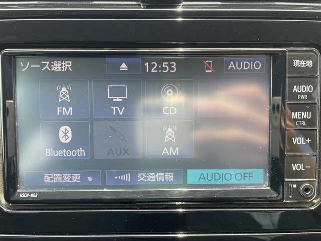 トヨタ プリウス S 福岡県 2018(平30)年 6.9万km スーパーホワイトⅡ エンジンスタートボタン/スマートキー（スペアキー１本）/アイドリングストップ/パワーステアリング/パワーウィンドウ/オートエアコン/ETC/純正SDナビ（CD.BT.ワンセグ）/純正フロアマット/純正アルミホイール/エアロパーツ（F.S.R）/ABS/横滑り防止装置/盗難防止装置/オートライト/W+サイドエアバック/衝突軽減システム/カーテンエアバック
