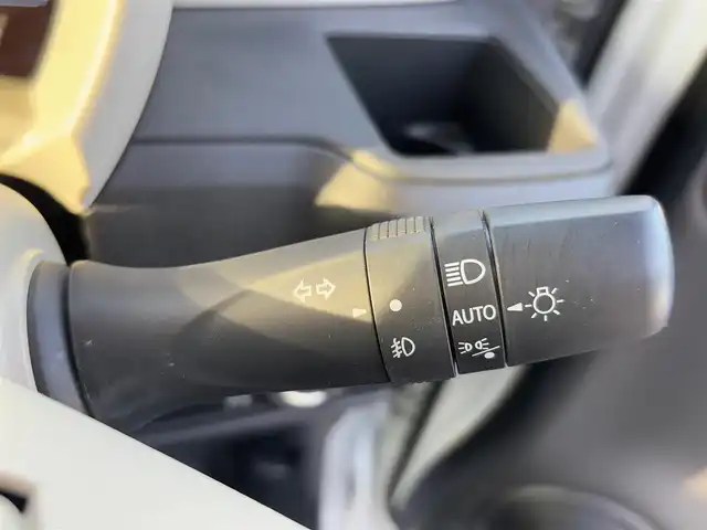 スズキ ワゴンＲ スマイル HYBRID X 沖縄県 2024(令6)年 0.8万km ピュアホワイトP 純正ナビ　/（ＡＭ／ＦＭ／ＣＤ／ＤＶＤ／ＢＴ）　/フルセグＴＶ　/全方位モニター　/両側パワスラ　/衝突軽減　/クルーズコントロール　/コーナーセンサー　/純正フロアマット　/ベンチシート　/レーンキープアシスト/アイドリングストップ/スマートキー/LEDヘッドライト/オートライト