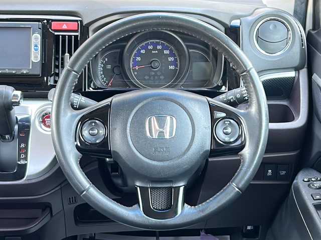 ホンダ Ｎ ＷＧＮ カスタム G Aパッケージ 富山県 2014(平26)年 5.6万km プレミアムホワイトパール ・4WD/・寒冷地仕様/・純正ギャザーズナビ/　BT/CD/ ワンセグ/・社外ETC/・バックカメラ/・衝突軽減ブレーキ/・横滑り防止/・クルーズコントロール/・LEDヘッドライト/・オートライト/・純正フロアマット/・純正14インチAW/・プッシュスタート/・スマートキー/・ドアバイザー