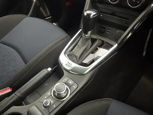 マツダ デミオ 13S 千葉県 2014(平26)年 5.1万km ダイナミックブルーマイカ スマートシティブレーキサポート/エコアイドル/純正SDナビ/地デジTV/【DVD/CD再生機能　Bluetooth接続】/バックカメラ/革巻きステアリング/ステアリングスイッチ/LEDヘッドライト/ウインカーミラー/純正15インチアルミホイル/サイド/カーテンエアバッグ/アドバンストキーレスエントリー