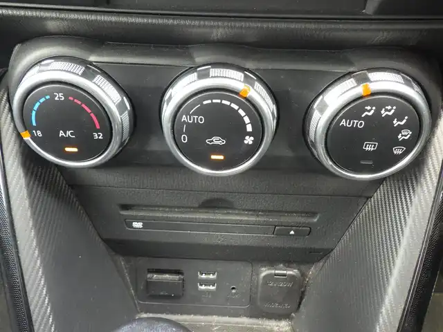 マツダ デミオ 13S 千葉県 2014(平26)年 5.1万km ダイナミックブルーマイカ スマートシティブレーキサポート/エコアイドル/純正SDナビ/地デジTV/【DVD/CD再生機能　Bluetooth接続】/バックカメラ/革巻きステアリング/ステアリングスイッチ/LEDヘッドライト/ウインカーミラー/純正15インチアルミホイル/サイド/カーテンエアバッグ/アドバンストキーレスエントリー