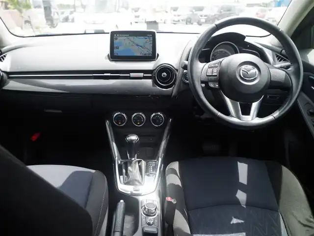 マツダ デミオ 13S 千葉県 2014(平26)年 5.1万km ダイナミックブルーマイカ スマートシティブレーキサポート/エコアイドル/純正SDナビ/地デジTV/【DVD/CD再生機能　Bluetooth接続】/バックカメラ/革巻きステアリング/ステアリングスイッチ/LEDヘッドライト/ウインカーミラー/純正15インチアルミホイル/サイド/カーテンエアバッグ/アドバンストキーレスエントリー