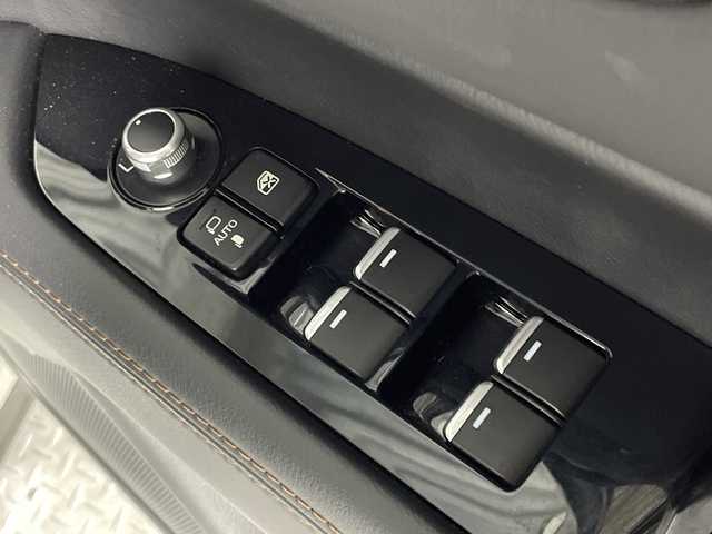 マツダ ＣＸ－５ XD Lパッケージ 神奈川県 2018(平30)年 6.8万km スノーフレイクホワイトパールマイカ マツダコネクトSDナビゲーション/フルセグ　CD DVD　AM FM Bluetooth　USB　AUX/360度ビューモニター/BOSEサウンドシステム/電動リアゲート/アドバンストスマートシティブレーキサポート/後退時スマートシティブレーキサポート/誤発進抑制機能/スマートシティブレーキサポート/レーダークルーズコントロール/ブラインドスポットモニタリング/車線逸脱警報システム/レーンキープアシストシステム/リアパーキングセンサー/ドライバーアテンションアラート/オートハイビーム/ステリングヒーター/標識認識システム/クリアランスソナー/アイドリングストップ/電子パーキング/オートホールド/本革シート/全席シートヒーター/前席パワーシート