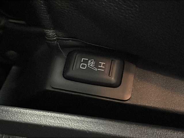 三菱 デリカＤ：５ P 岐阜県 2022(令4)年 2.5万km アメジストブラック 純正10．1インチナビ/ (AM/FM/Bluetooth)/衝突軽減ブレーキ/レーンキープアシスト/ブラインドスポットモニター/レーダークルーズコントロール/全方位モニター/両側パワースライドドア/オートサイドステップ/パワーバックドア/パワーシート/シートヒーター/ハンドルヒーター/パドルシフト/LEDヘッドライト/純正アルミホイール/ETC/フロアマット/ドアバイザー/電動パーキングブレーキ/オートホールド