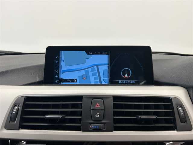 ＢＭＷ ３２０ｄ 岡山県 2017(平29)年 3.9万km アルピンホワイトⅢ 純正ナビ/Bluetooth/バックカメラ/パーキングベンチレーション/BMWアシスタンス/クルーズコントロール/オートライト/オートワイパー/フォグライト/ドライブレコーダー（F/R)/ミラー一体型ETC/衝突警告/歩行者警告/車線逸脱警告/車線変更警告/自動防眩ミラー