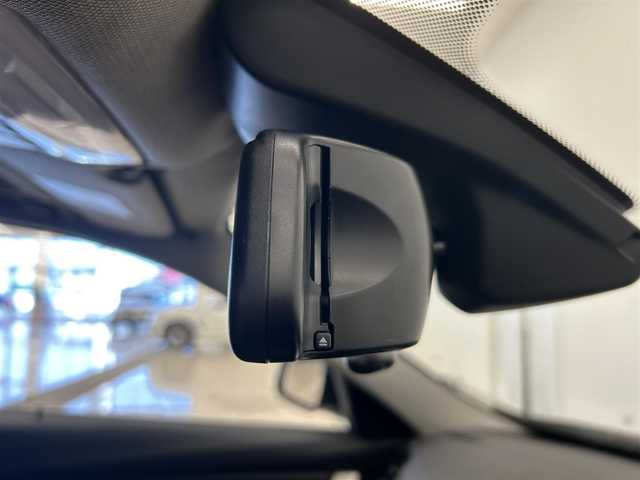 ＢＭＷ ３２０ｄ 岡山県 2017(平29)年 3.9万km アルピンホワイトⅢ 純正ナビ/Bluetooth/バックカメラ/パーキングベンチレーション/BMWアシスタンス/クルーズコントロール/オートライト/オートワイパー/フォグライト/ドライブレコーダー（F/R)/ミラー一体型ETC/衝突警告/歩行者警告/車線逸脱警告/車線変更警告/自動防眩ミラー