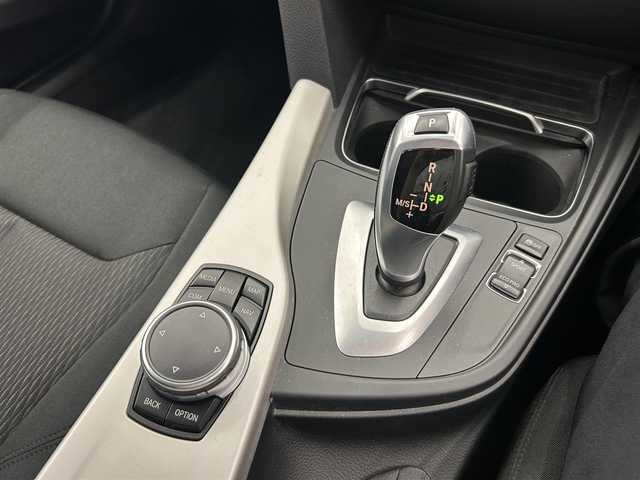 ＢＭＷ ３２０ｄ 岡山県 2017(平29)年 3.9万km アルピンホワイトⅢ 純正ナビ/Bluetooth/バックカメラ/パーキングベンチレーション/BMWアシスタンス/クルーズコントロール/オートライト/オートワイパー/フォグライト/ドライブレコーダー（F/R)/ミラー一体型ETC/衝突警告/歩行者警告/車線逸脱警告/車線変更警告/自動防眩ミラー