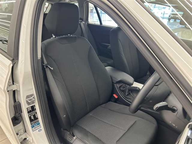 ＢＭＷ ３２０ｄ 岡山県 2017(平29)年 3.9万km アルピンホワイトⅢ 純正ナビ/Bluetooth/バックカメラ/パーキングベンチレーション/BMWアシスタンス/クルーズコントロール/オートライト/オートワイパー/フォグライト/ドライブレコーダー（F/R)/ミラー一体型ETC/衝突警告/歩行者警告/車線逸脱警告/車線変更警告/自動防眩ミラー