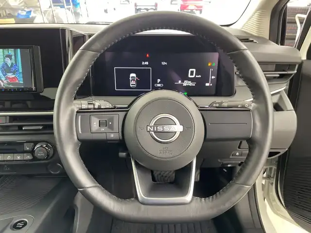 日産 ノート S FOUR 道央・札幌 2022(令4)年 3.9万km ホワイト ・４WD/・寒冷地仕様/・社外メモリナビ/・CD/ワンセグTV/iPod/・Bluetooth接続/・バックカメラ/ETC/・純正エンジンスターター/・プッシュスタート/・前席シートヒーター/・ステアリングヒーター/・オートライト/オートマチックハイビーム/・前後コーナーセンサー/・社外フロアマット/ドアバイザー/・スマートキー/スペアキー
