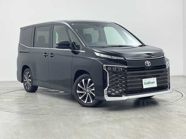 トヨタ ヴォクシー S－Z 群馬県 2025(令7)年 0.1万km アティチュードブラックマイカ 純正10.5型ナビ　バックカメラ　アダプティブクルーズコントロール　衝突被害軽減ブレーキ　ブラインドスポットモニター　アドバンストドライブ　オートハイビーム　シートヒーター　ビルトインETC 禁煙車