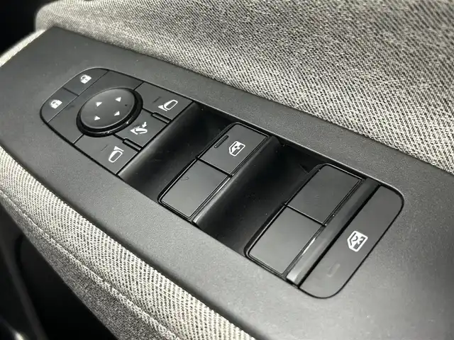 日産 オーラ G FOUR レザーエディション 宮城県 2023(令5)年 2.1万km グレー 4WD/ワンオーナー/デジタルインナーミラー/純正ナビ/(AM/FM/USB/TV/BT/HDMI)/全方位カメラ/ETC/レーダークルーズコントロール/レザーシート/シートヒーター/ステアリングヒーター/置くだけ充電/プッシュスタート/スマートキー/オートライト/オートマチックハイビーム/LEDヘッドライト/フォグランプ/ドアバイザー/純正フロアマット/純正17インチアルミホイール
