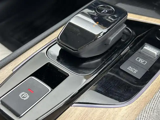 日産 オーラ G FOUR レザーエディション 宮城県 2023(令5)年 2.1万km グレー 4WD/ワンオーナー/デジタルインナーミラー/純正ナビ/(AM/FM/USB/TV/BT/HDMI)/全方位カメラ/ETC/レーダークルーズコントロール/レザーシート/シートヒーター/ステアリングヒーター/置くだけ充電/プッシュスタート/スマートキー/オートライト/オートマチックハイビーム/LEDヘッドライト/フォグランプ/ドアバイザー/純正フロアマット/純正17インチアルミホイール