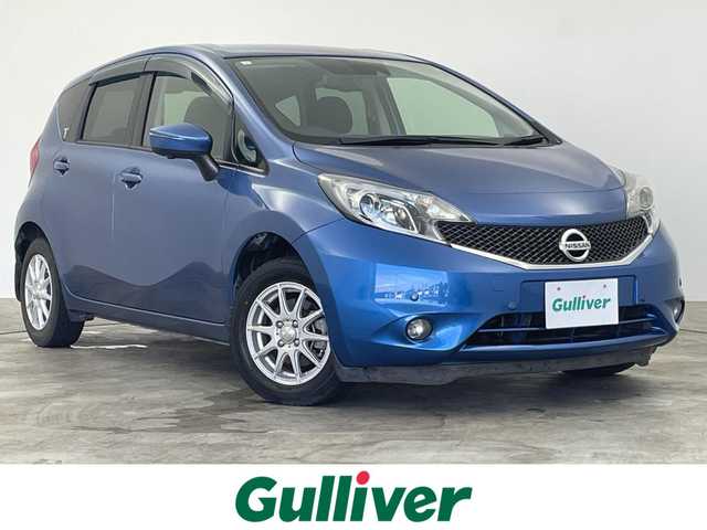 日産 ノート X DIG－S Vセレ +セーフ 群馬県 2015(平27)年 7.3万km シャイニングブルー エマージェンシーブレーキ　純正ナビ　アラウンドビューモニター　ＬＥＤオートヘッドライト　前後コーナーセンサー　アイドリングストップ　ＥＴＣ　ＡＢＳ　横滑防止装置　社外１４インチアルミホイール　禁煙車
