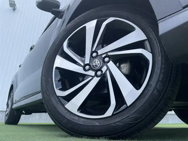 トヨタ ライズ Z 香川県 2020(令2)年 2.6万km ブラックマイカメタリック 走行距離２５７０６Km/ディーラーナビ/Bluetooth/ＣＤ／ＤＶＤ／ＢＴ/フルセグ　/バックカメラ/革巻きステアリング/ステアリングリモコン/ＥＴＣ　/ＭＴモード　/前席シートヒーター　/革調シートカバー　/ＬＥＤオートライト　/フォグランプ　/レーダークルーズコントロール/スマートアシスト/クリアランスソナー/プッシュスタート/スマートキー/スペアキー