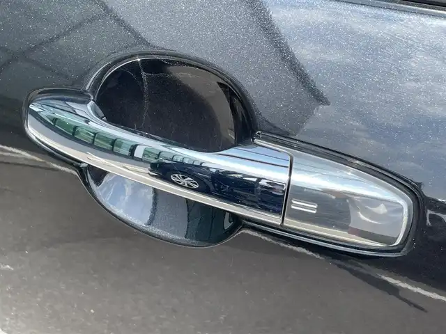 トヨタ ライズ Z 香川県 2020(令2)年 2.6万km ブラックマイカメタリック 走行距離２５７０６Km/ディーラーナビ/Bluetooth/ＣＤ／ＤＶＤ／ＢＴ/フルセグ　/バックカメラ/革巻きステアリング/ステアリングリモコン/ＥＴＣ　/ＭＴモード　/前席シートヒーター　/革調シートカバー　/ＬＥＤオートライト　/フォグランプ　/レーダークルーズコントロール/スマートアシスト/クリアランスソナー/プッシュスタート/スマートキー/スペアキー