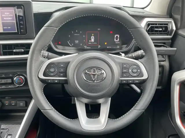 トヨタ ライズ Z 香川県 2020(令2)年 2.6万km ブラックマイカメタリック 走行距離２５７０６Km/ディーラーナビ/Bluetooth/ＣＤ／ＤＶＤ／ＢＴ/フルセグ　/バックカメラ/革巻きステアリング/ステアリングリモコン/ＥＴＣ　/ＭＴモード　/前席シートヒーター　/革調シートカバー　/ＬＥＤオートライト　/フォグランプ　/レーダークルーズコントロール/スマートアシスト/クリアランスソナー/プッシュスタート/スマートキー/スペアキー