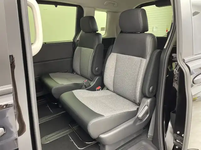 ホンダ フリード ハイブリット e:HEV AIR EX 新潟県 2025(令7)年 0.1千km クリスタルブラックパール 4WD/純正メモリナビ/　フルセグTV/Bluetooth/AppleCarPlay/Androiduto/レーダークルーズコントロール/衝突被害軽減ブレーキ/レーンキープアシスト/ブラインドスポットインフォメーション/踏み間違い衝突軽減システム/前後コーナーセンサー/両側パワースライドドア/前席シートヒーター/バックモニター/オートマチックハイビーム/LEDヘッドライト/オートライト/横滑り防止装置/レザーステアリング/ステアリングスイッチ/禁煙車