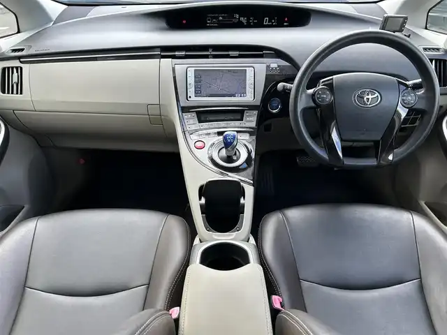 トヨタ プリウス S　マイコーデ 群馬県 2013(平25)年 13万km ブラック メモリナビ/バックカメラ/Bluetooth/レザー調シート/ステアリングスイッチ/オートライト/純正１５インチアルミホイール