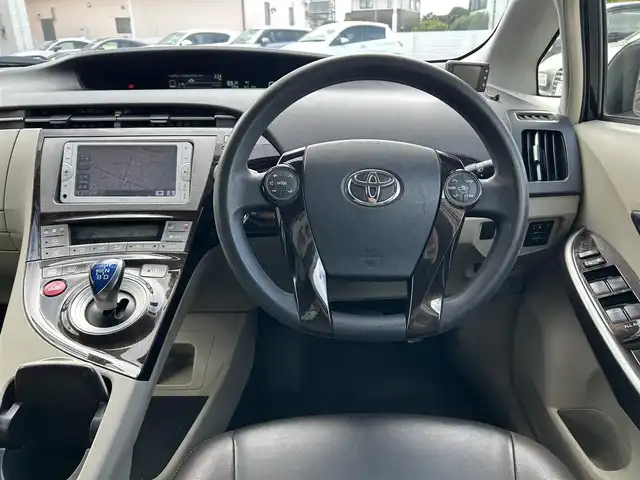 トヨタ プリウス S　マイコーデ 群馬県 2013(平25)年 13万km ブラック メモリナビ/バックカメラ/Bluetooth/レザー調シート/ステアリングスイッチ/オートライト/純正１５インチアルミホイール