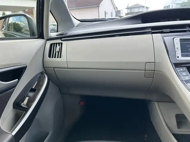 トヨタ プリウス S　マイコーデ 群馬県 2013(平25)年 13万km ブラック メモリナビ/バックカメラ/Bluetooth/レザー調シート/ステアリングスイッチ/オートライト/純正１５インチアルミホイール