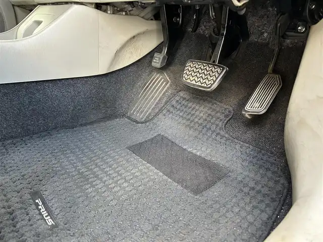 トヨタ プリウス S　マイコーデ 群馬県 2013(平25)年 13万km ブラック メモリナビ/バックカメラ/Bluetooth/レザー調シート/ステアリングスイッチ/オートライト/純正１５インチアルミホイール