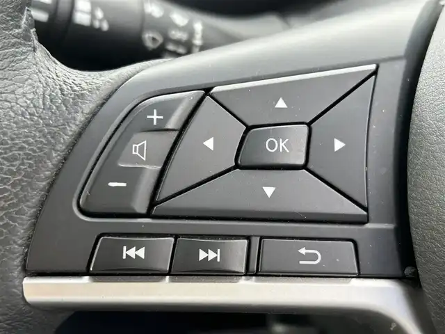 日産 セレナ e－パワー ハイウェイスター V 佐賀県 2020(令2)年 5.6万km ダークメタルグレー 7人乗り/プロパイロット/セーフティパックB/エマージェンシーブレーキ/追従クルーズコントロール/車線逸脱警報/車線逸脱防止支援/側方支援/後側方支援/前後ソナー/パーキングアシスト/純正10型SDナビ/・アラウンドビューカメラ/・フルセグTV/BT/CD/DVD/後席モニター/両側パワースライドドア/純正15インチAW/純正前方ドラレコ(DJ4－D)/LEDヘッドライト/オートライト/ETC/電動パーキングスイッチ/シートカバー/取扱説明書/保証書