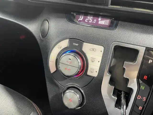 トヨタ シエンタ G クエロ 大阪府 2017(平29)年 4.7万km ヴィンテージブラウンパールクリスタルシャイン 純正ナビ(フルセグ/DVD再生/Bluetooth) Bカメラ ETC 両側パワースライドドア 衝突軽減 トヨタセーフティセンス オートライト スマートキー Pスタート オートエアコン