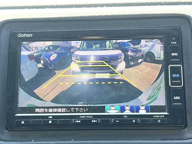 ホンダ ヴェゼル X ホンダセンシング 長野県 2020(令2)年 7.2万km クリスタルブラックパール ホンダセンシング/・衝突軽減ブレーキ/・誤発進抑制機能/・歩行者事故低減ステアリング/・路外逸脱抑制機能/・アダプティブクルーズコントロール/・車線維持支援システム/・先行車発進お知らせ機能/・標識認識機能/純正ナビ【VXM-204VFi】/（CD/DVD/フルセグTV/BT）/バックカメラ/ビルトインETC/革巻きステアリング/ステアリングスイッチ/アイドリングストップ/電動パーキングブレーキ/ブレーキホールド/ドライブレコーダー（F・R）/LEDヘッドライト/フォグランプ/オートライト/スマートキー/Pスタート/電動格納ミラー/純正フロアマット/純正16インチAW
