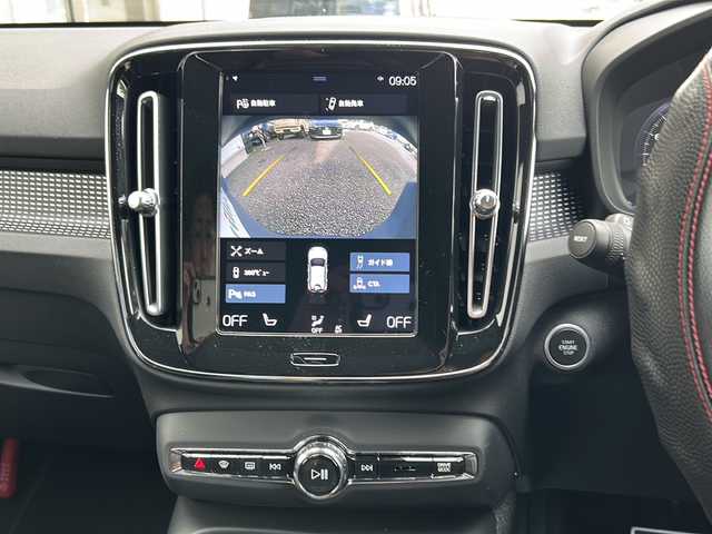 ボルボ ＸＣ４０ B5 AWD Rデザイン 埼玉県 2021(令3)年 2.2万km オニキスブラックP メーカーマルチナビ/(FM/BT/USB/TVフルセグ) /ETC /バックカメラ /ドラレコ/サンルーフ　/ルーフレール　/パワーバックドア　/harman/Kardon/ 電格ミラー ステアリングカバー　/ステアリングスイッチ /クルコン /パワーシート(D/N) /シートヒーター(全席)/ISOFIX/プッシュスタート/TRC/レーンキープアシスト/パーキングアシスト/アイドリングストップ/BSM/自動駐車/自動発車/オートライト/オートハイビーム/LEDライト