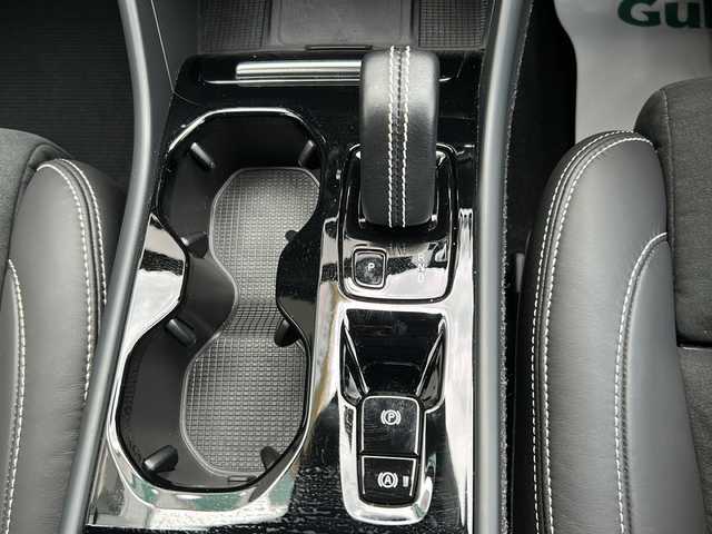 ボルボ ＸＣ４０ B5 AWD Rデザイン 埼玉県 2021(令3)年 2.2万km オニキスブラックP メーカーマルチナビ/(FM/BT/USB/TVフルセグ) /ETC /バックカメラ /ドラレコ/サンルーフ　/ルーフレール　/パワーバックドア　/harman/Kardon/ 電格ミラー ステアリングカバー　/ステアリングスイッチ /クルコン /パワーシート(D/N) /シートヒーター(全席)/ISOFIX/プッシュスタート/TRC/レーンキープアシスト/パーキングアシスト/アイドリングストップ/BSM/自動駐車/自動発車/オートライト/オートハイビーム/LEDライト